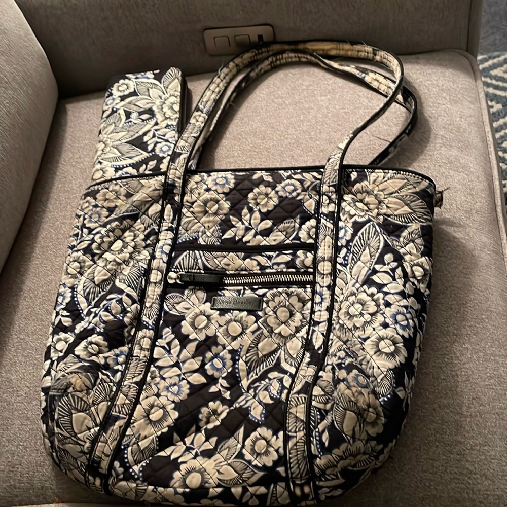 Vera Bradley blue/white printed zippered medium sized tote with matching wallet